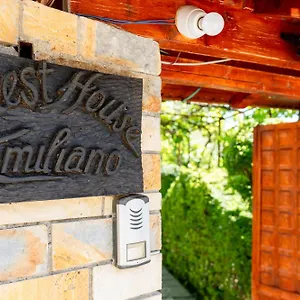 guesthouse-emiljano.albaniahotels.org/